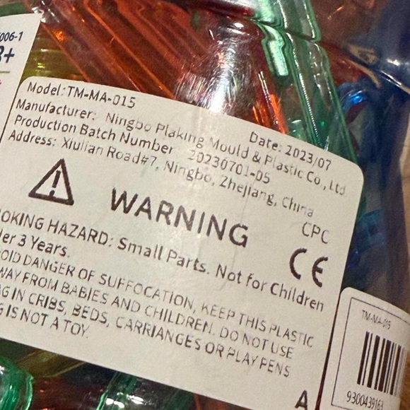 Colorful Alphabet Magnets - Picture 5 of 5